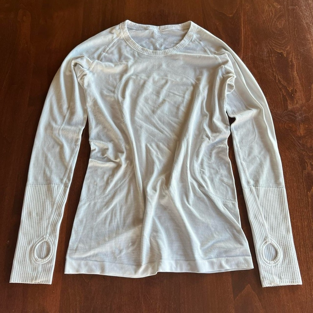 ❌SOLD❌ Lululemon Long Sleeve Top - Picture 3 of 6